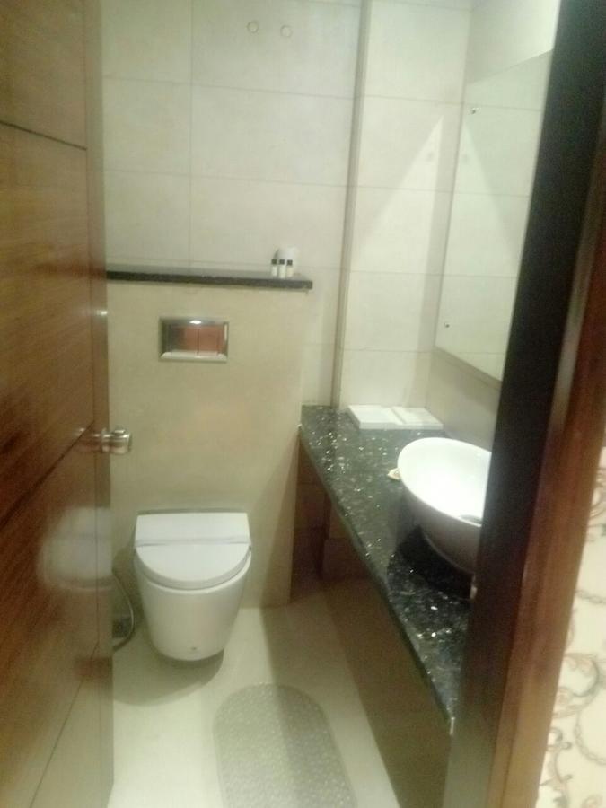 The Grand Parisian Hotel Delhi  Eksteriør billede