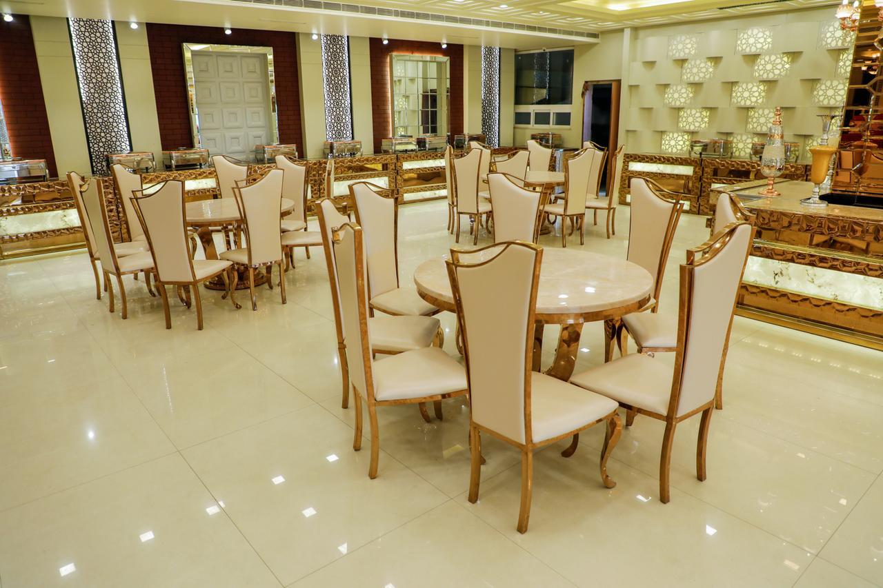 The Grand Parisian Hotel Delhi  Eksteriør billede
