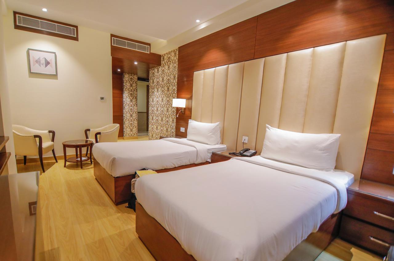The Grand Parisian Hotel Delhi  Eksteriør billede