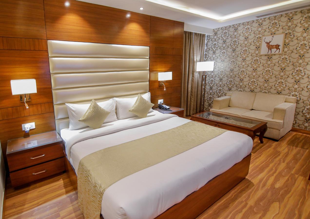 The Grand Parisian Hotel Delhi  Eksteriør billede
