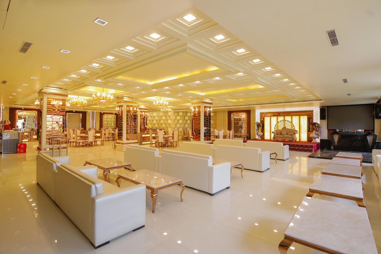 The Grand Parisian Hotel Delhi  Eksteriør billede
